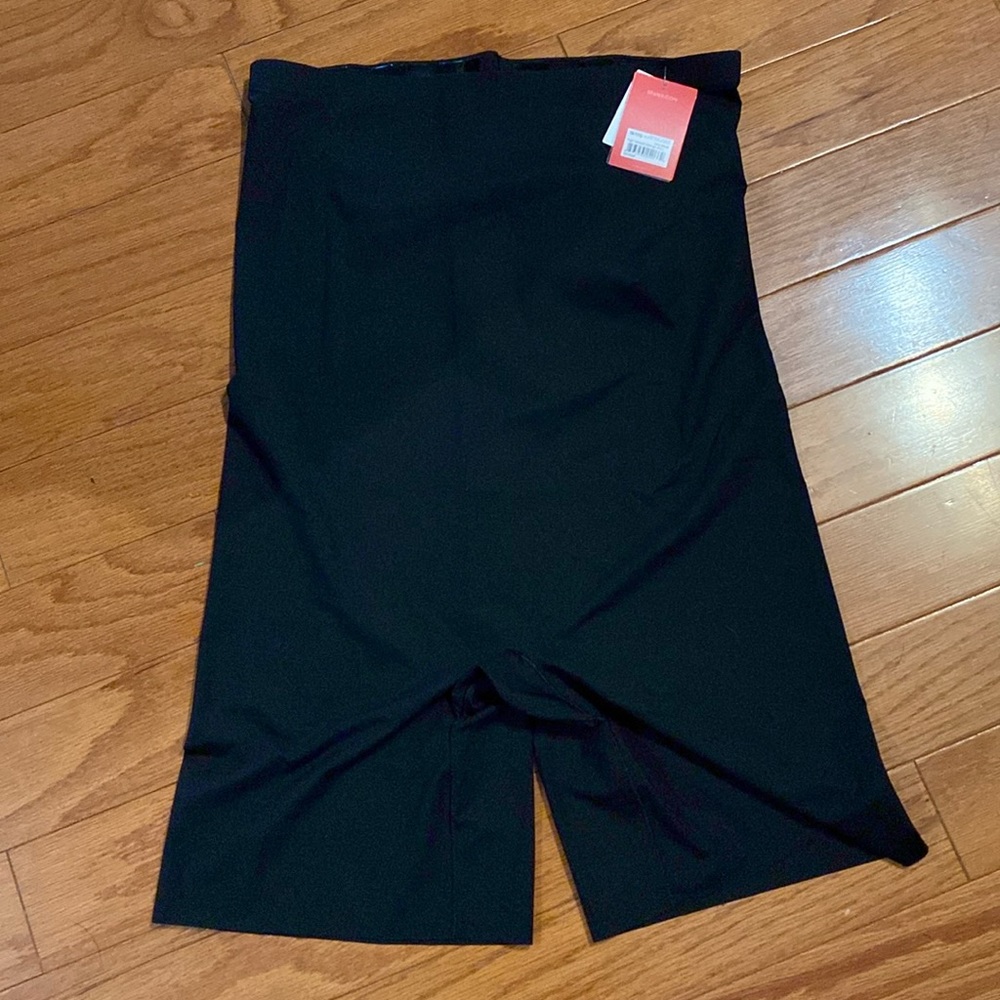 NWT Spanx black high waisted mid thigh short thinstincts 1X